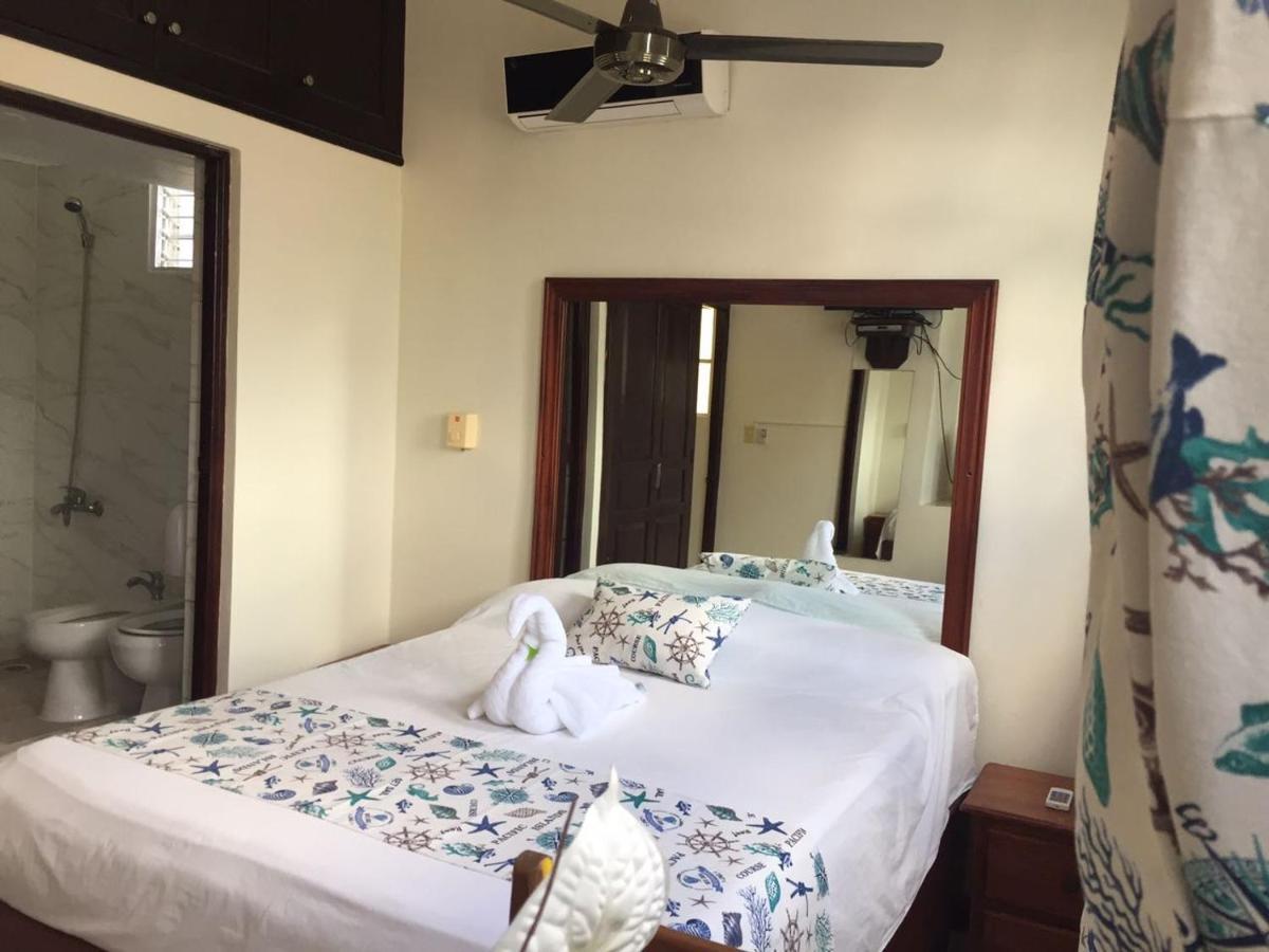 The Boat House Hotel Boca Chica Exterior photo